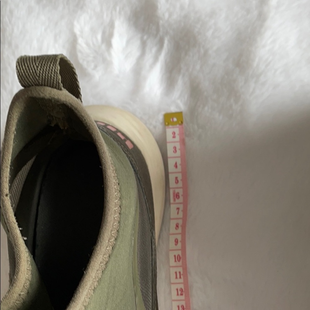 🎄Puma Ignite Shoes - Picture 7 of 8